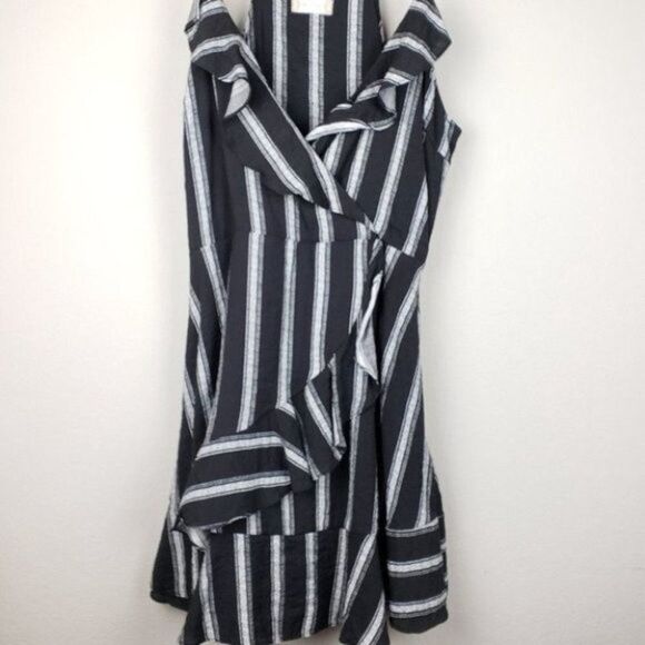Altar’d State Ruffled Faux Wrap Striped Dress Size Large - Picture 3 of 9